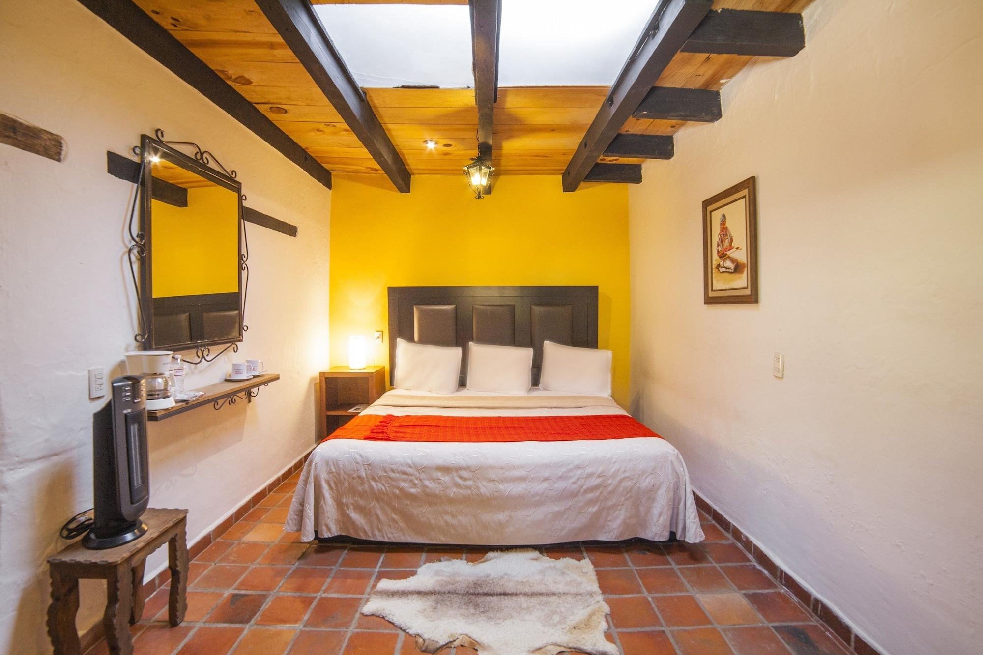 Hotel Adobe Y Teja San Cristóbal de Las Casas 외부 사진