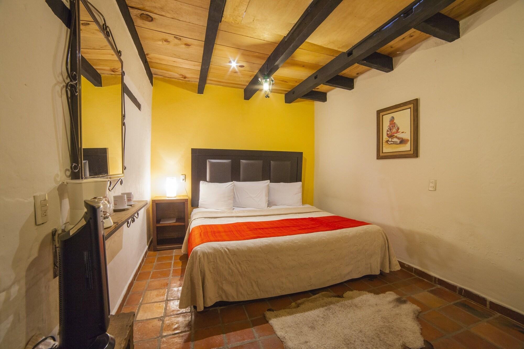 Hotel Adobe Y Teja San Cristóbal de Las Casas 외부 사진